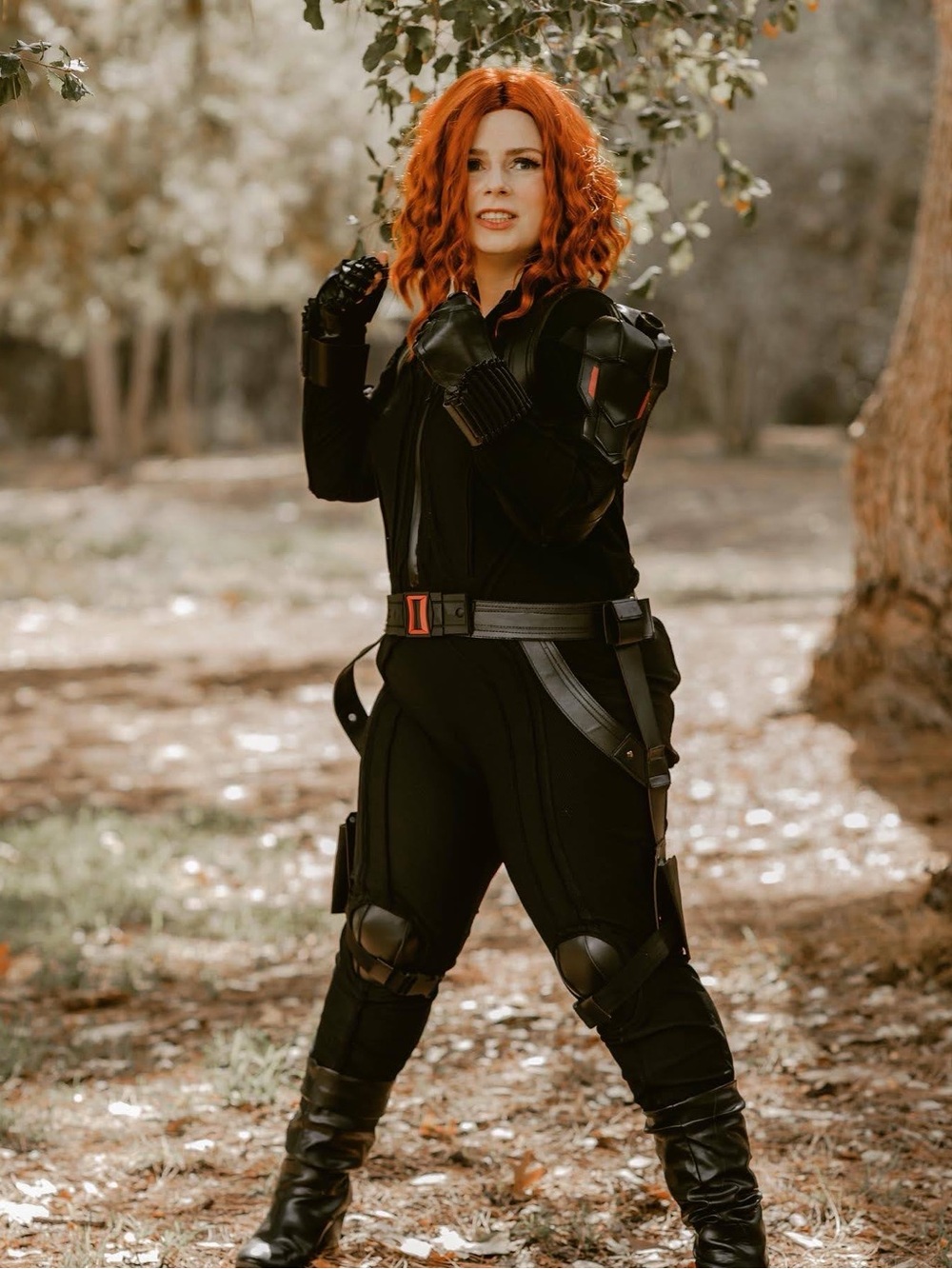 Black Widow Cosplay from Cosrea Cosplay - Picture 2 of 15